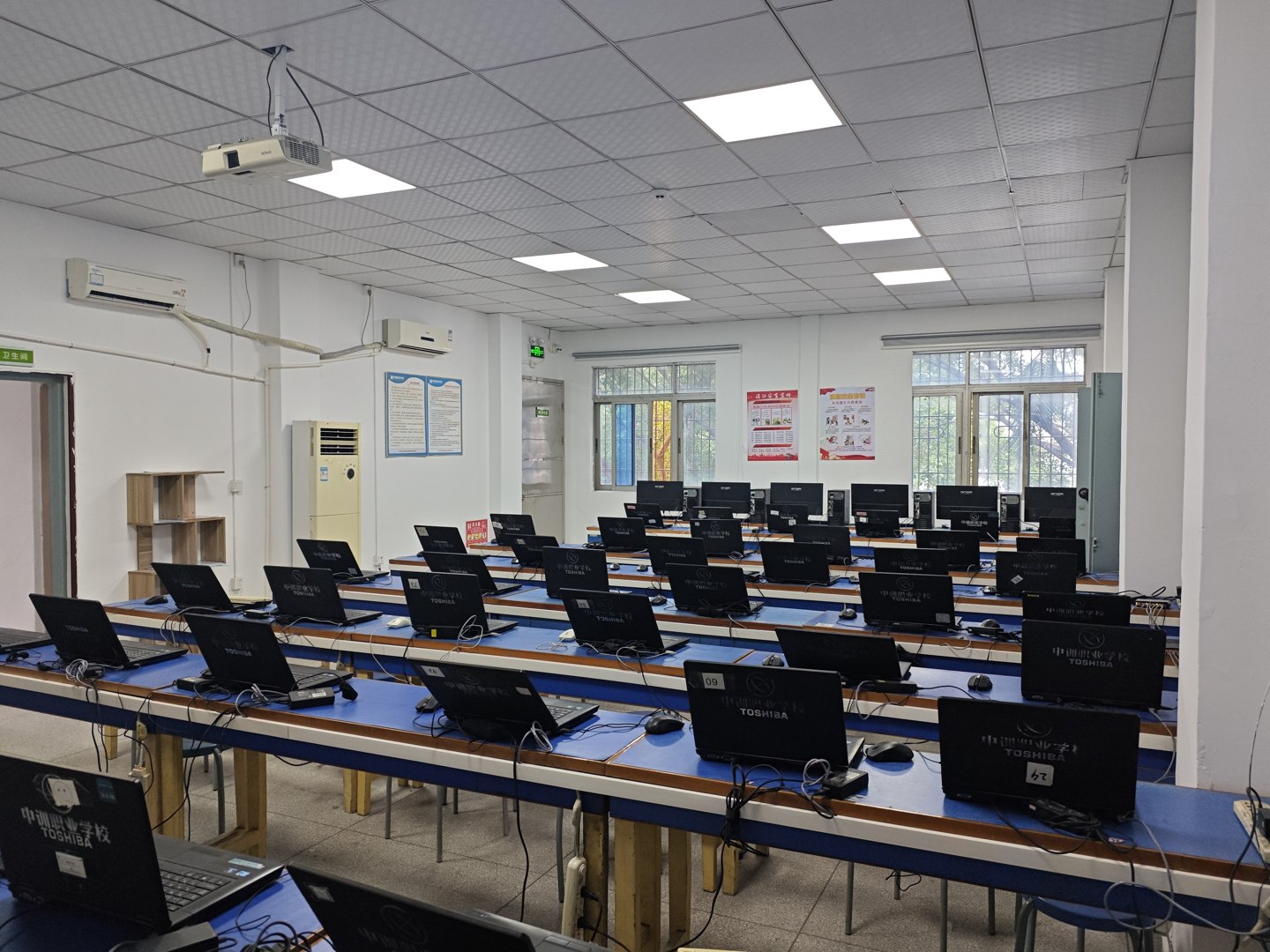 学习与校园实景