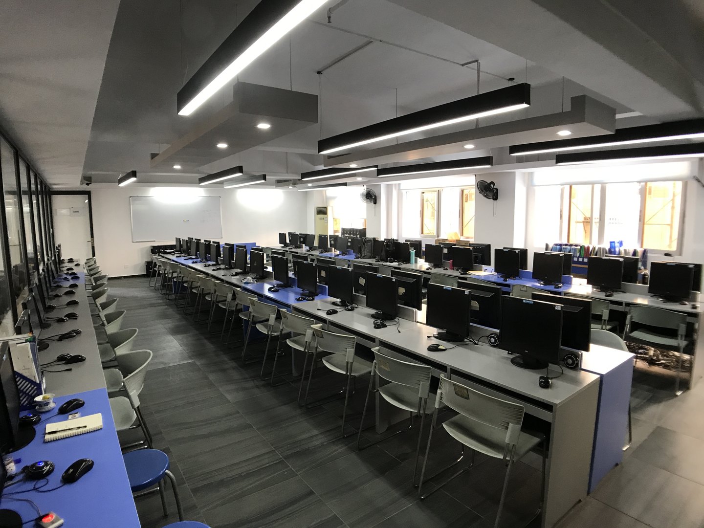 学习与校园实景
