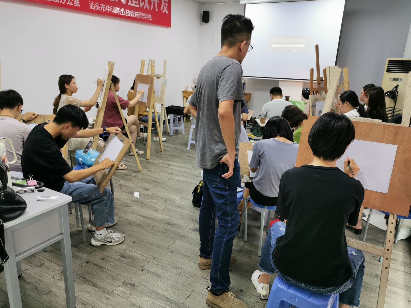 汕头大学 · 学习现场
